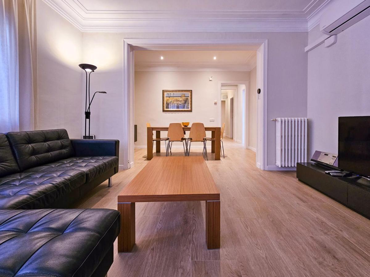 Classbedroom Park Gueell Apartment Barcellona Esterno foto