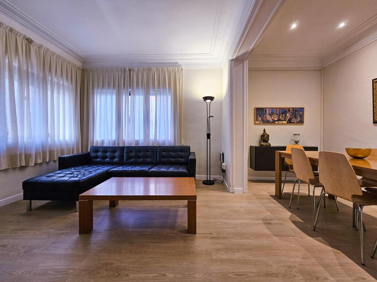 Classbedroom Park Gueell Apartment Barcellona Esterno foto