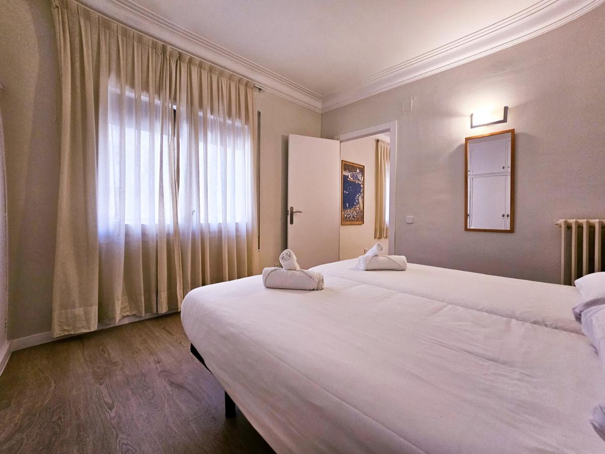 Classbedroom Park Gueell Apartment Barcellona Esterno foto