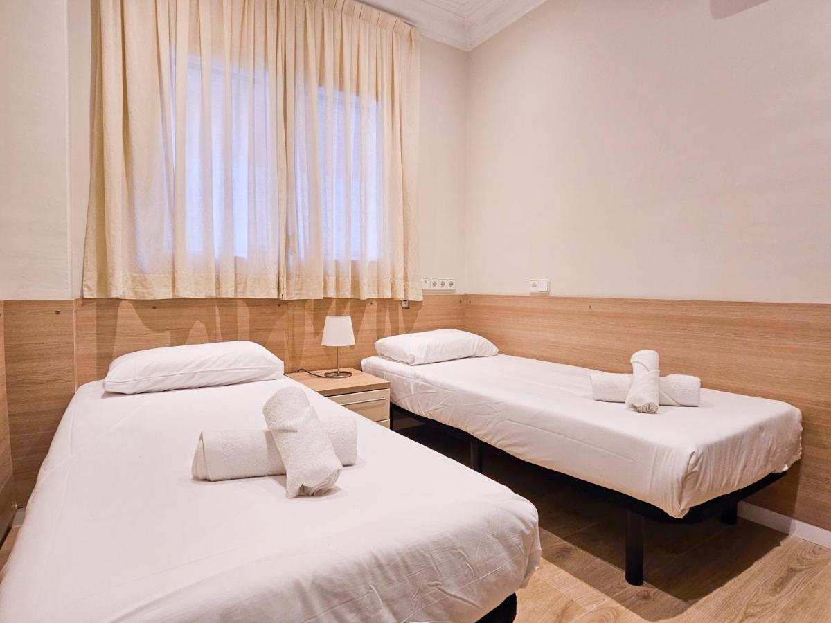 Classbedroom Park Gueell Apartment Barcellona Esterno foto