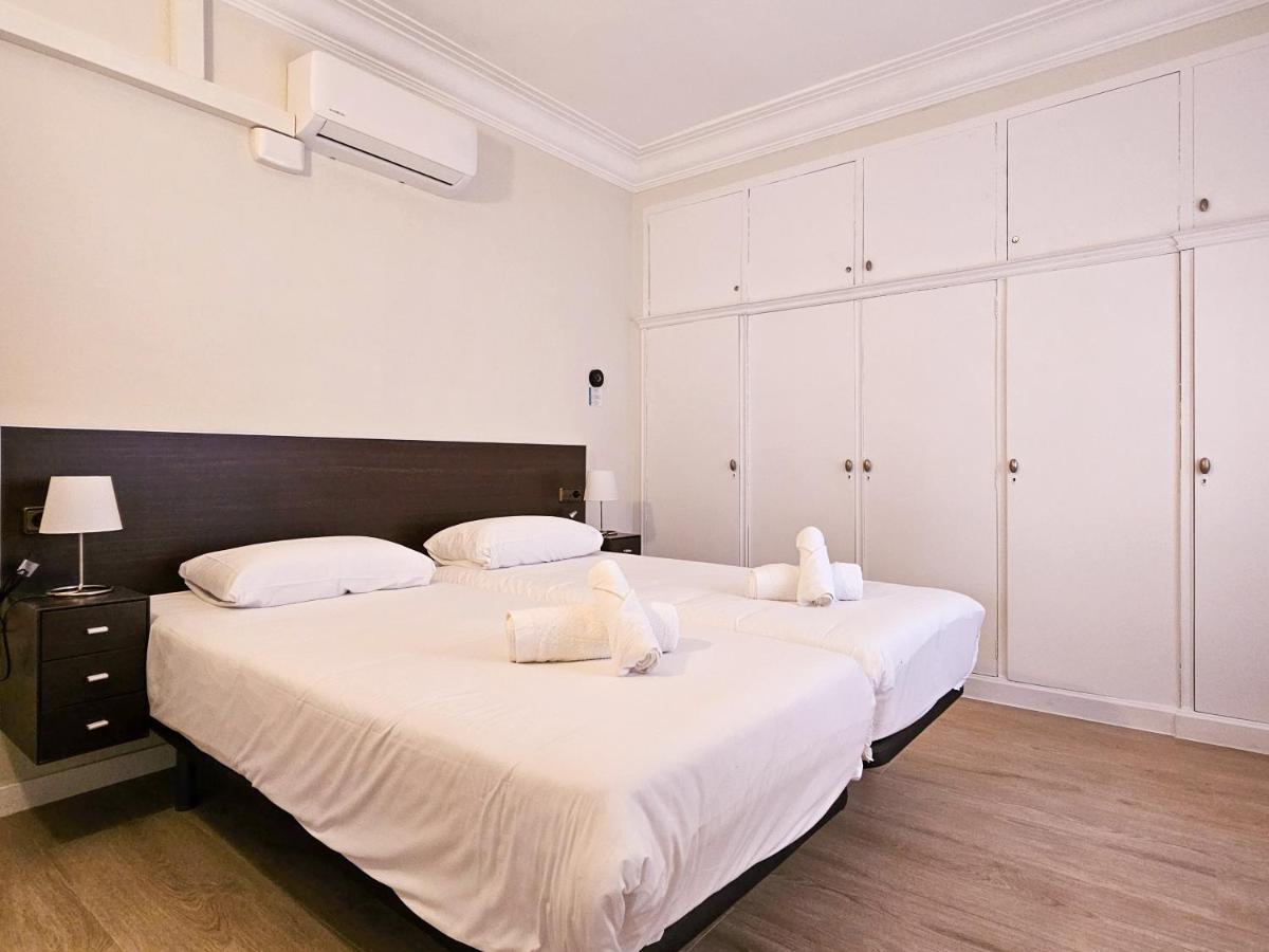 Classbedroom Park Gueell Apartment Barcellona Esterno foto
